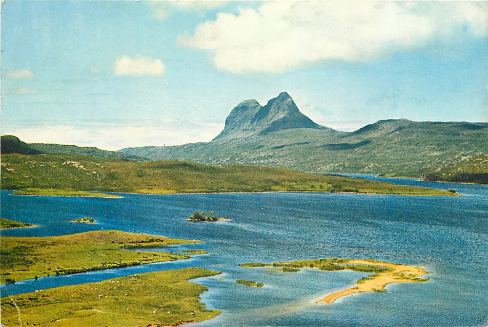 Suilven, De Cam Loch, perto de Lochinver, Sutherland — 'The Sugar-Loaf' — J. Arthur Dixon Studios, n° 3635 - Frente