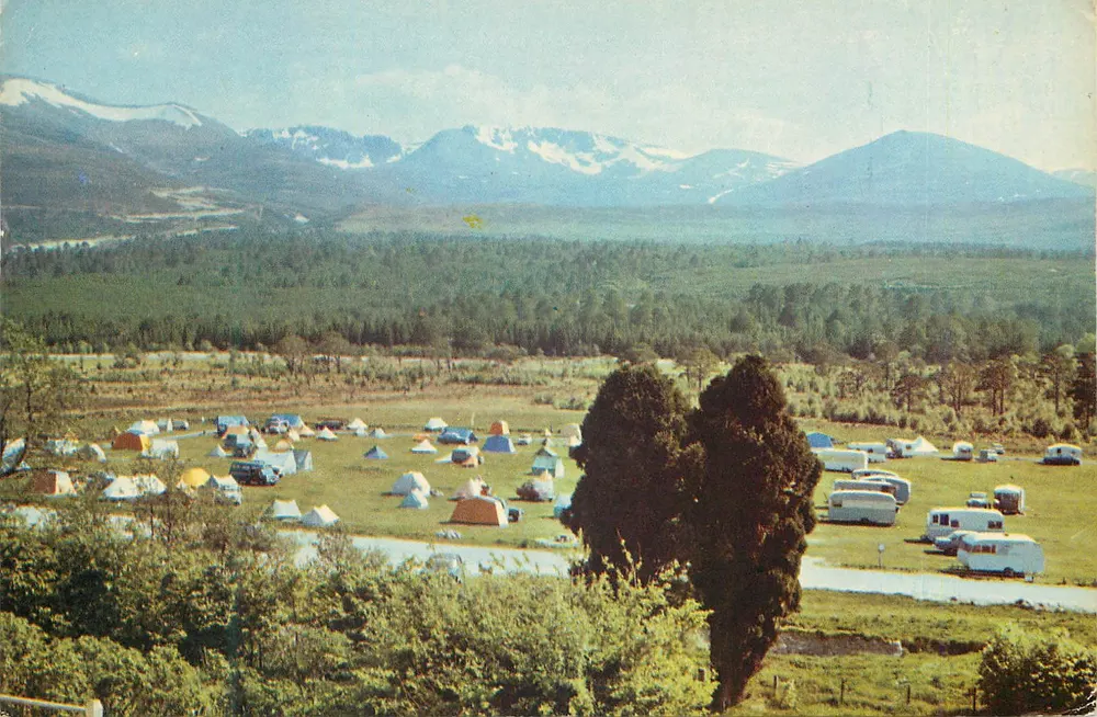 Camping — Loch Morlich — W. S. Thomson & Co. Ltd. AN5/937 - Frente