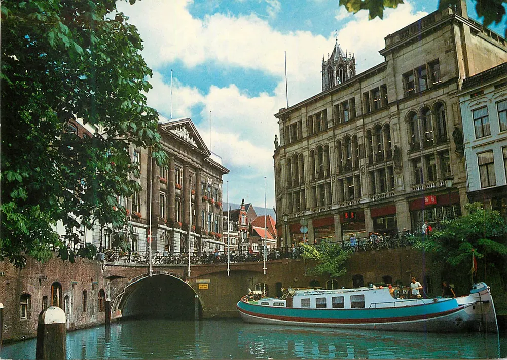 Utrecht/Niederlande — Oudegracht mit dem Rathaus, 1826 — Verleger gebr. spanjersberg, Rotterdam-Antwerpen, Serie U 31 - Vorderseite