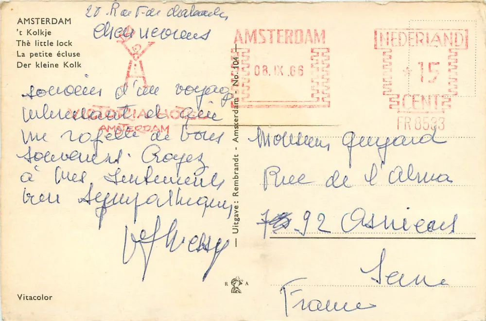 Amsterdam — Canal avec bateau et édifice à dôme — éditeur Vitacolor, n°104 - Verso