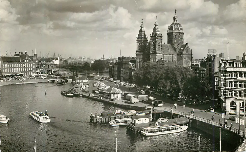 Amsterdam-C., Prins Hendrikkade com Igreja de São Nicolau — editor Leger, n°31 - Frente