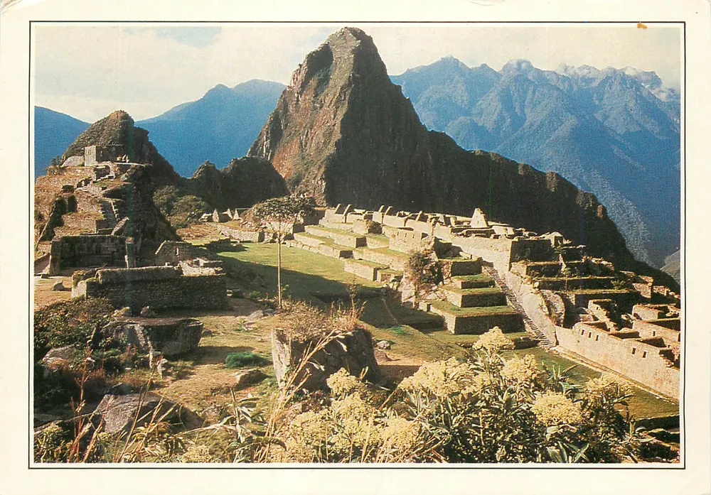 Machu Picchu — Panoramablick mit Huayna Picchu im Hintergrund — Verlag Edito Service S.A. (Peru) - Vorderseite