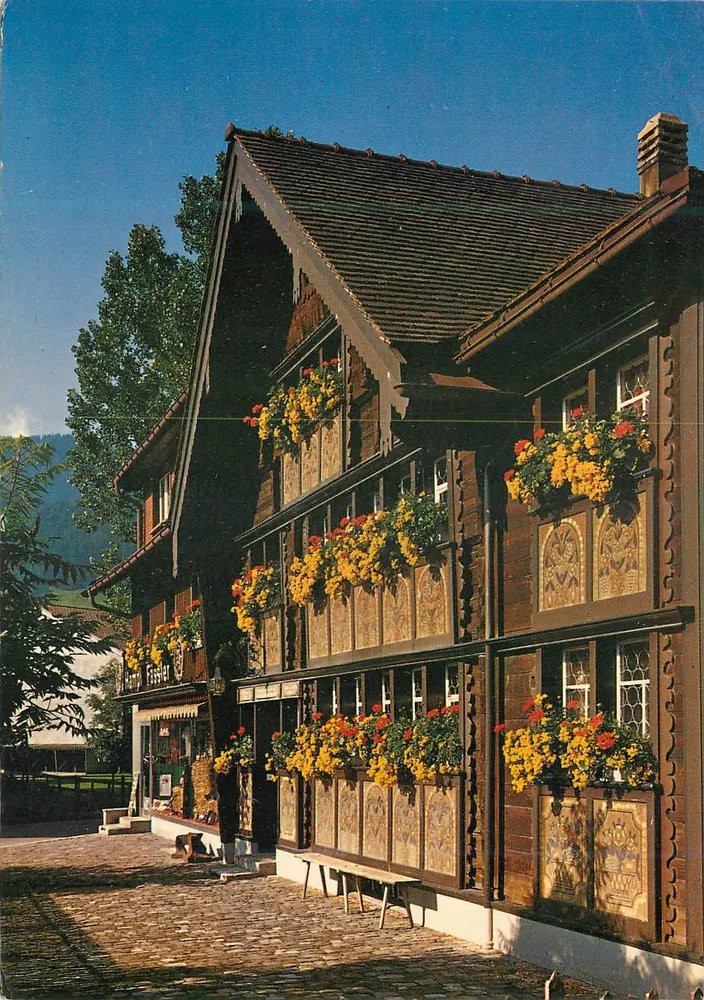 Appenzell — Casa colorida do fabricante de sinos Hampi Fässler, Engelgasse — editor ftm Gross, n° 38563 - Frente
