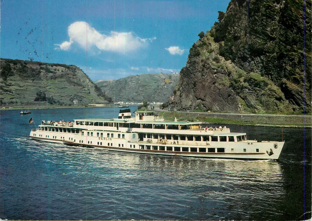 Navio MS Berlin — Rio Reno — Deutsche Rheinschiffahrt Aktiengesellschaft - Frente