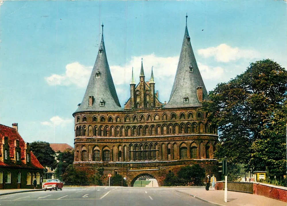 Lübeck - Holstentor — editor Schöning & Co., n° 700-f - Frente