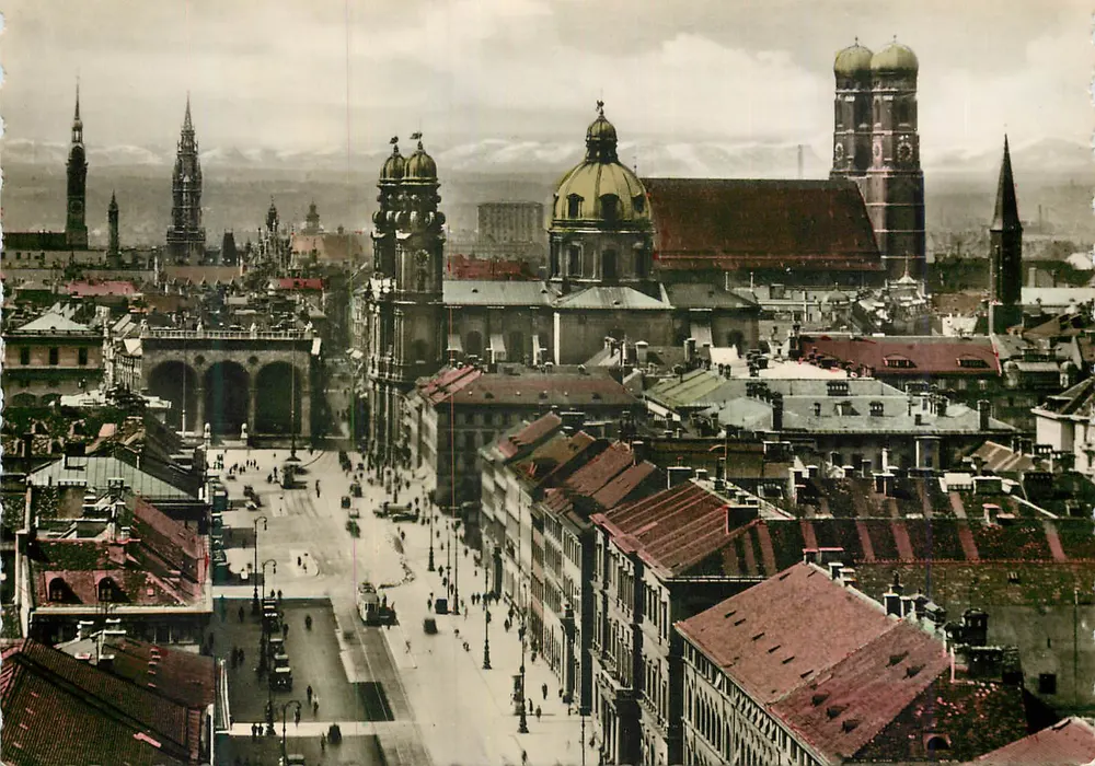 Munique — Vista da Igreja dos Teatinos e da catedral — Foto M. Seidlein Nr. L 408 - Frente