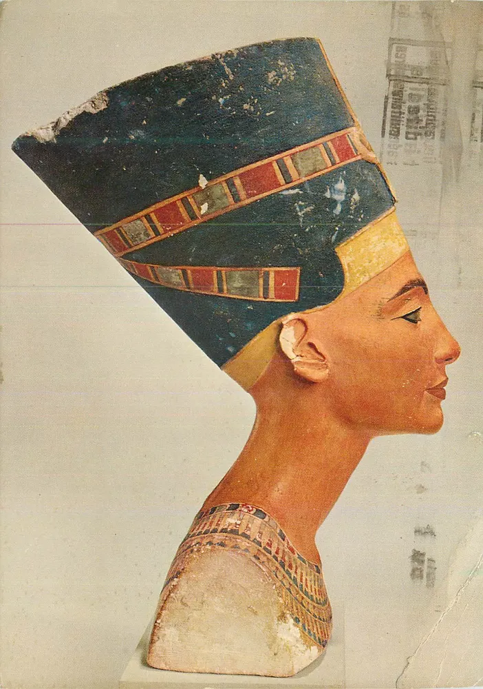 Busto van Nefertiti — Amarnaise, ongeveer 1350 v.Chr. — Foto Jürgen Liepe, uitgever Mann Verlag, Berlijn - Voorkant