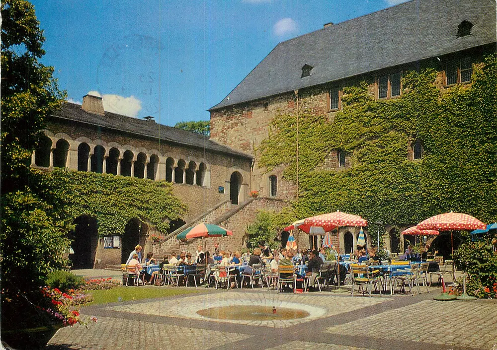 Cour do Brunnenhof em Trier — editor Niko Haas, n° 1-154 - Frente