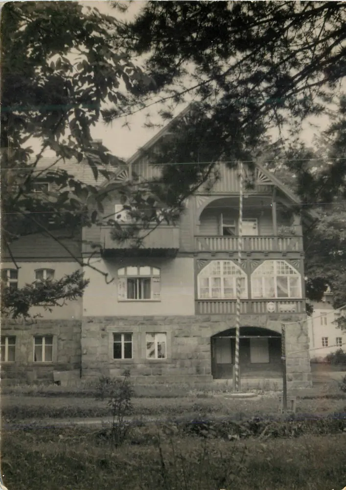 Villa em Szklarska Poręba — Polônia — editor não visível - Frente