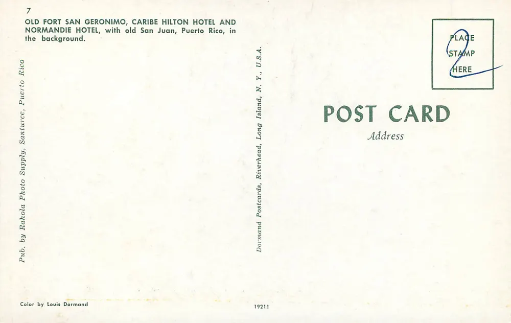 Altes Fort San Gerónimo, Caribe Hilton Hotel und Normandie Hotel — mit altem San Juan im Hintergrund — Verlag: Rahola Photo Supply, Puerto Rico - Rückseite