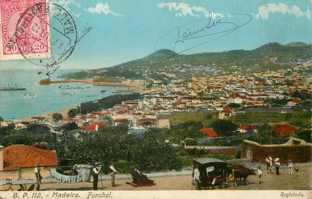 Funchal — vue panoramique de la ville et du port — B. P. 112. Madeira. Funchal. Registado. - Frente