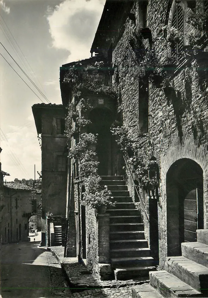 Assisi - Via Fontebella - Balconaden mit Blumen — Vera Fotografia, n°75 - Vorderseite
