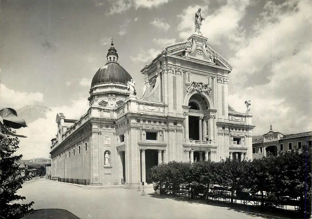 Assisi - Maria der Engel - Patriarchalkirche — Verlag D.A.C.A. - Assisi, Nr. 56 - Vorderseite