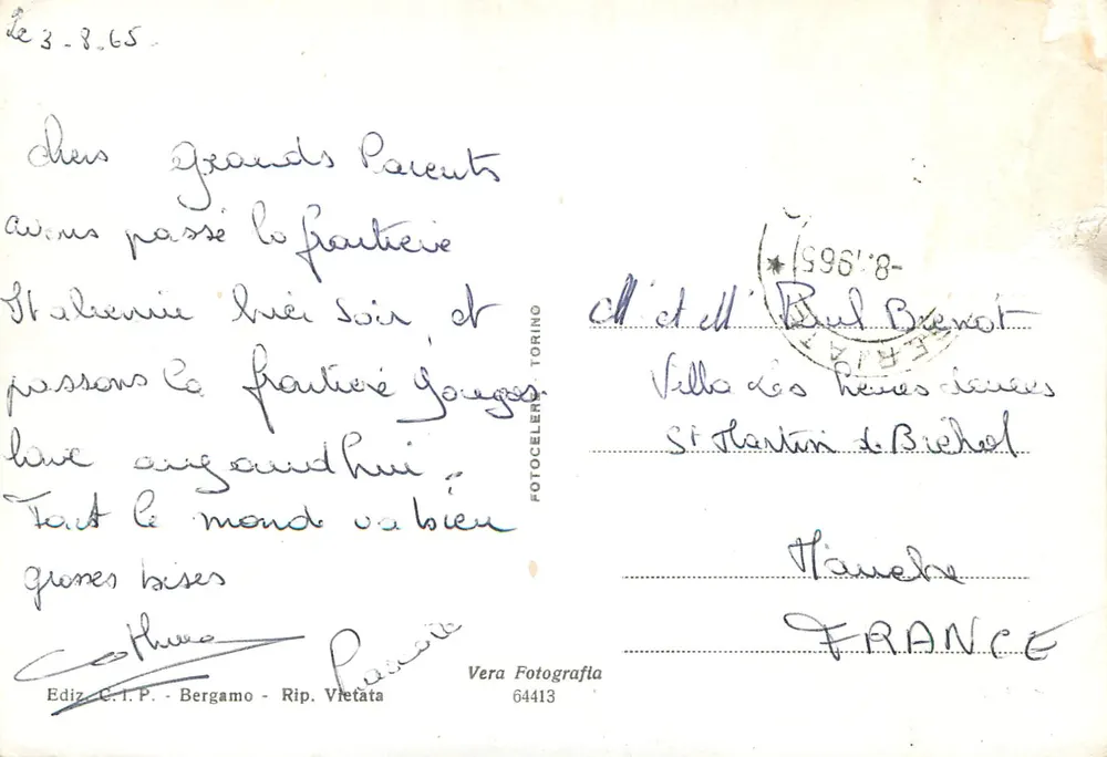 Bergamo — Porta Nuova — widok z placu z stacją benzynową i budynkami — Vera Fotografia 64413 - Rewers