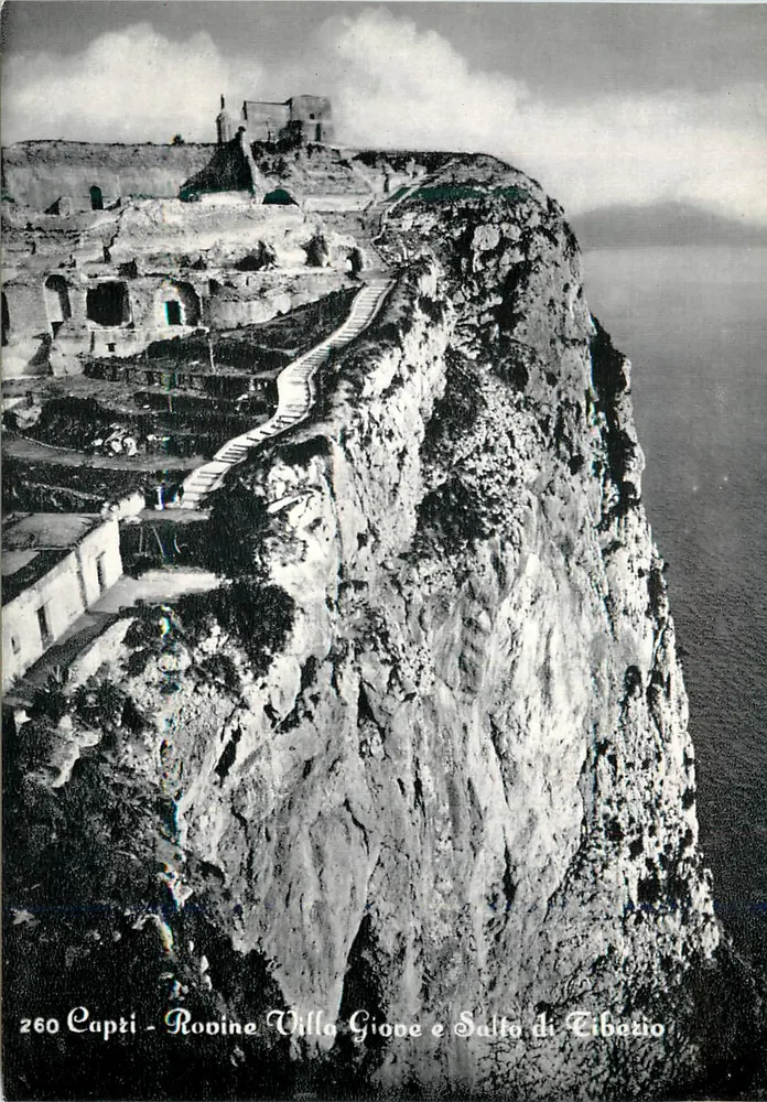 Capri - Ruinen der Villa Giove und Salto di Tiberio - Vorderseite