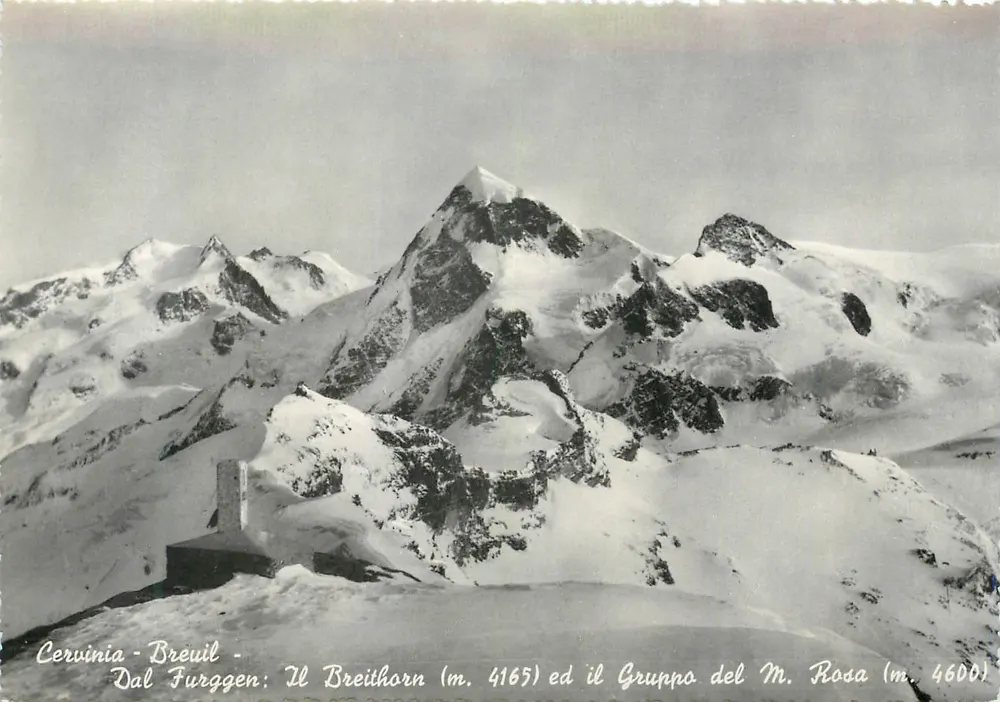 Cervinia - Bréuil - Vista das montanhas: o Breithorn (m. 4165) e o grupo do Monte Rosa (m. 4600) - Frente