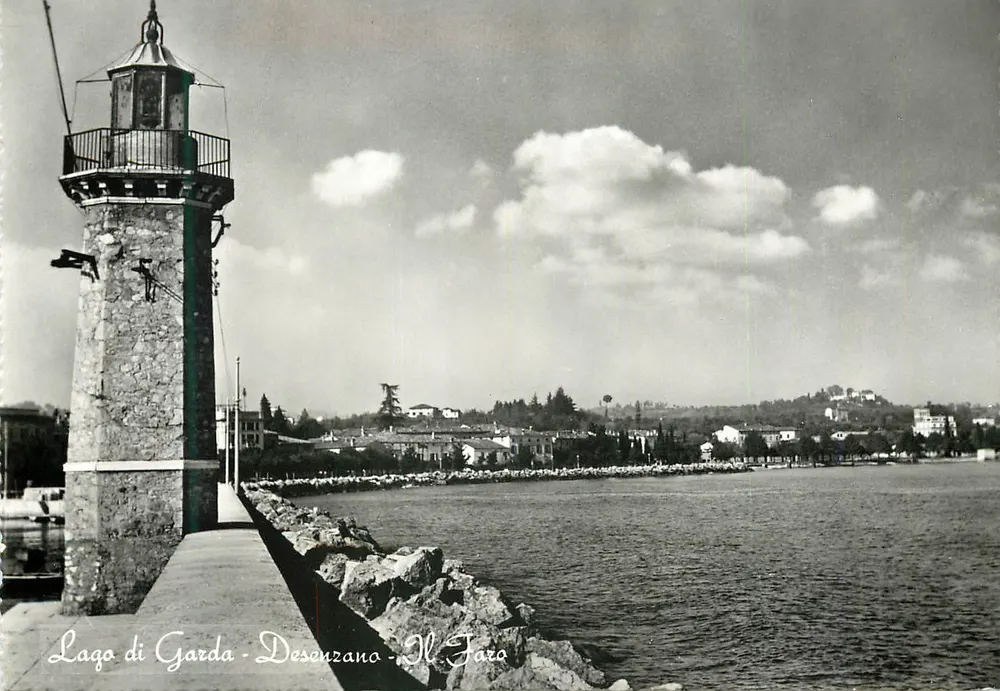 Lago di Garda - Desenzano - Il Faro — Éditeur F. Micheletti, Brescia, n° 2690 - Recto