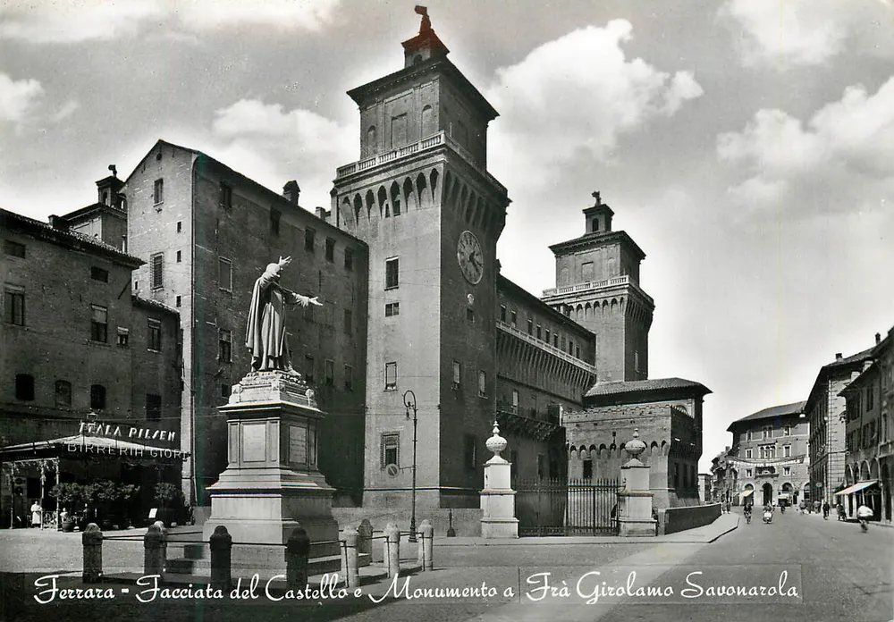 Ferrara - Fachada do castelo e monumento a Fra Girolamo Savonarola — editor Torino-Foto, n° 101 - Frente