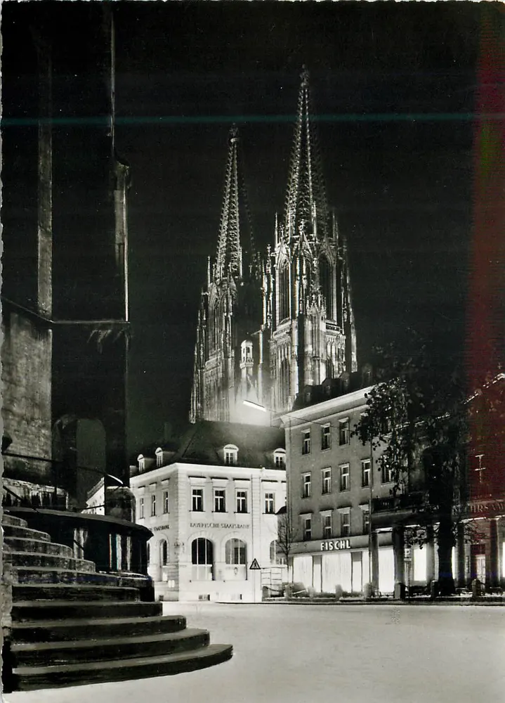 Regensburg — Vista del Duomo desde el Neupfarrplatz — Echlie Photographie, Nurnberg - Anverso