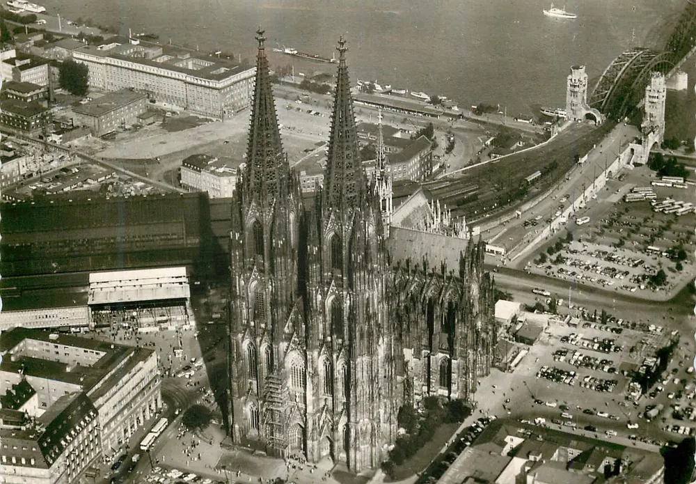 Catedral de Colônia — vista aérea — Anzuga, n° 56332 - Frente