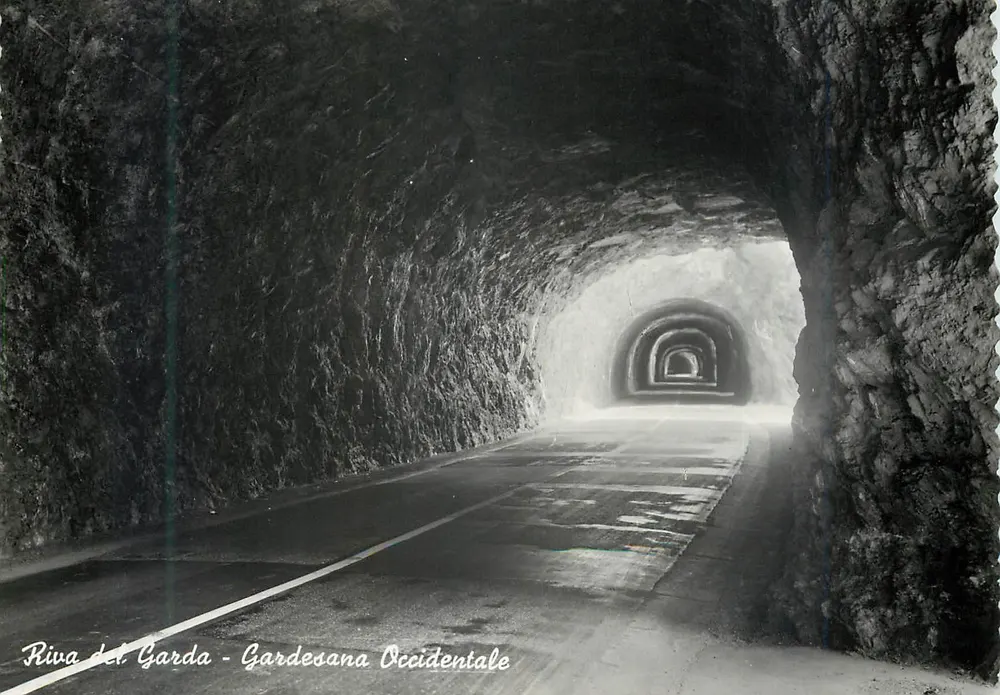Riva del Garda - Gardesana Occidentale — Tunnel — Edizione F.lli Örempuller, Trento - Recto