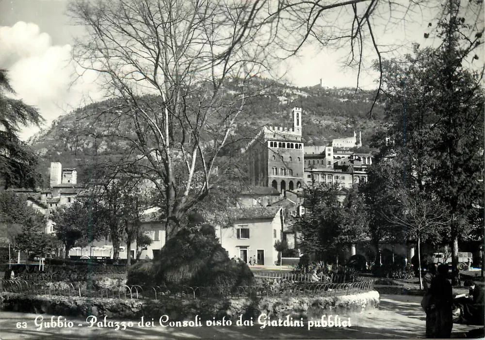 Gubbio - Ansicht des Palazzo dei Consoli von den öffentlichen Gärten — Verlag FOTO-STAMPA ANGELI - TERNI, n° 63 - Vorderseite