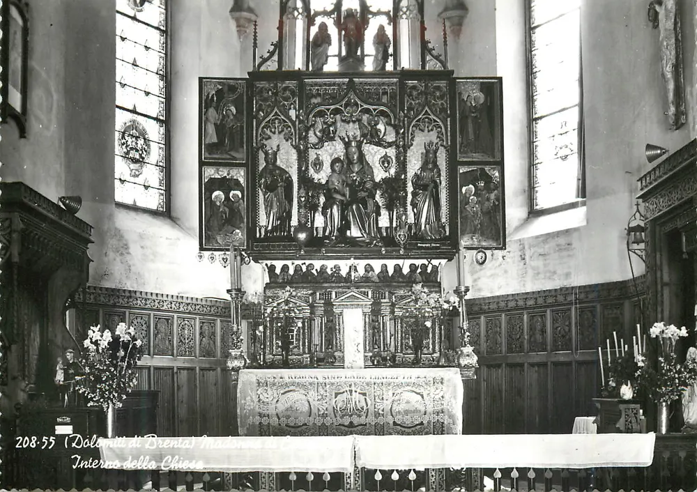 Interno da Igreja — Dolomitas de Brenta — Éditions Ghedina, Cortina d'Ampezzo - Frente