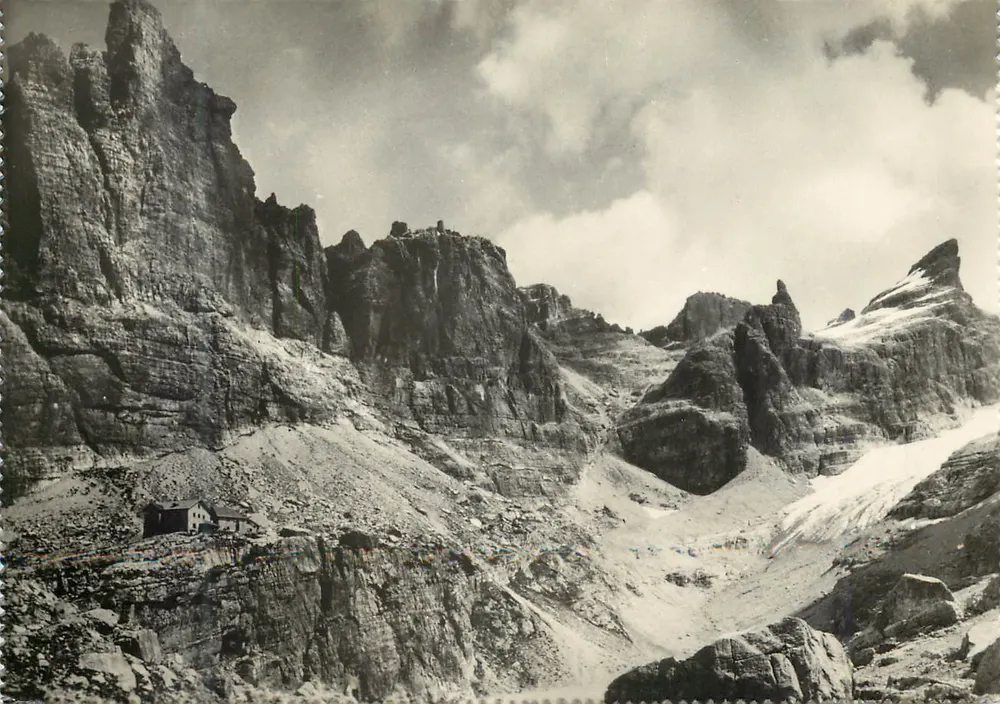 Madonna di Campiglio — Dolomiten von Brenta — Bocca del Tuckett, Dente di Sella, Rifugio del Tuckett — Fotoedizioni Vendist n° 000031 - Vorderseite