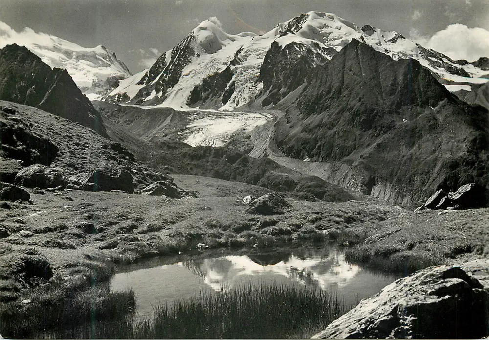 Monte Cervino — vista alpina com glaciar e lago — editor Rip. interdetta - Frente
