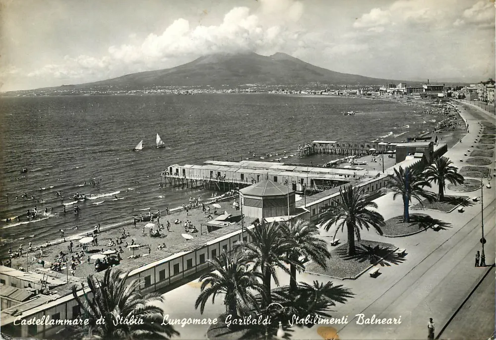 Castellammare di Stabia — Lungomare Garibaldi — Stabilimenti Balneari - Vorderseite