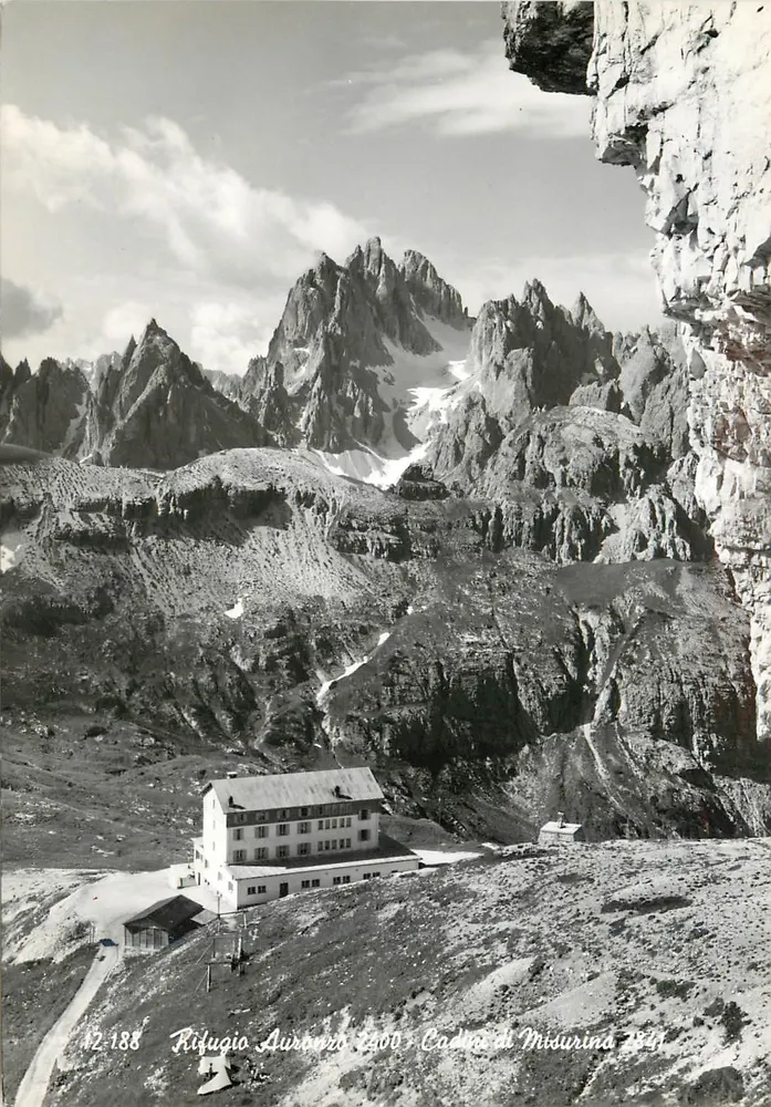 Refúgio Aurorero 2400 - Cadino di Misurina — editor 'Fotografia Còrde di Misurina' - Frente