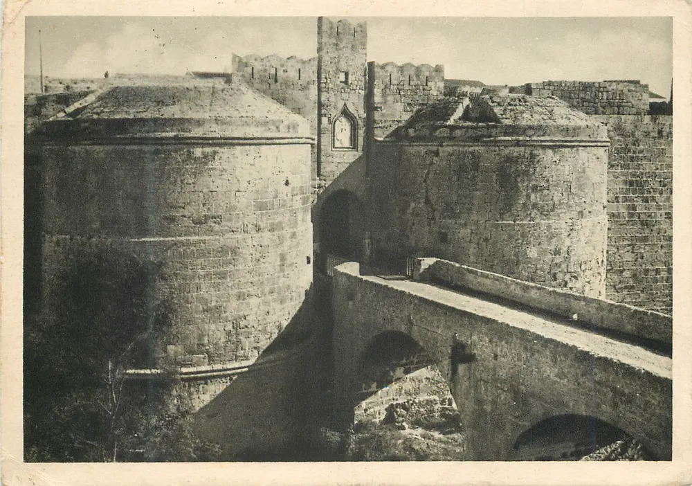 Rodes - Porta d'Amboise — Cartolina di Rodi - Serie Cavallereschi Militari, n°2 - Frente