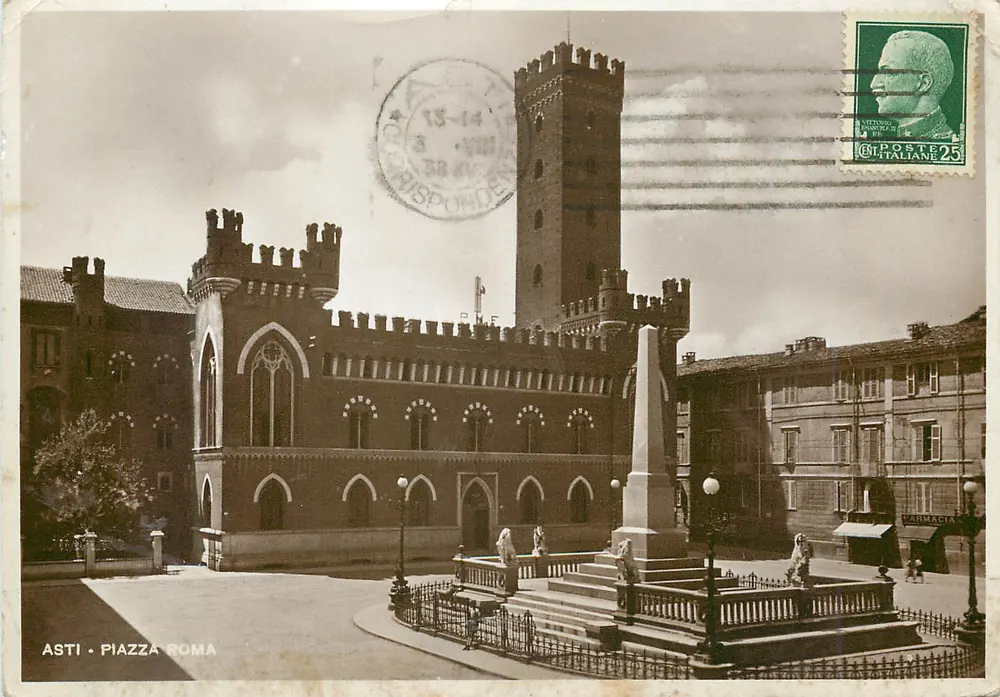 Asti - Piazza Roma — wydawca Vera Fotografia, numer seryjny nie widoczny - Awers