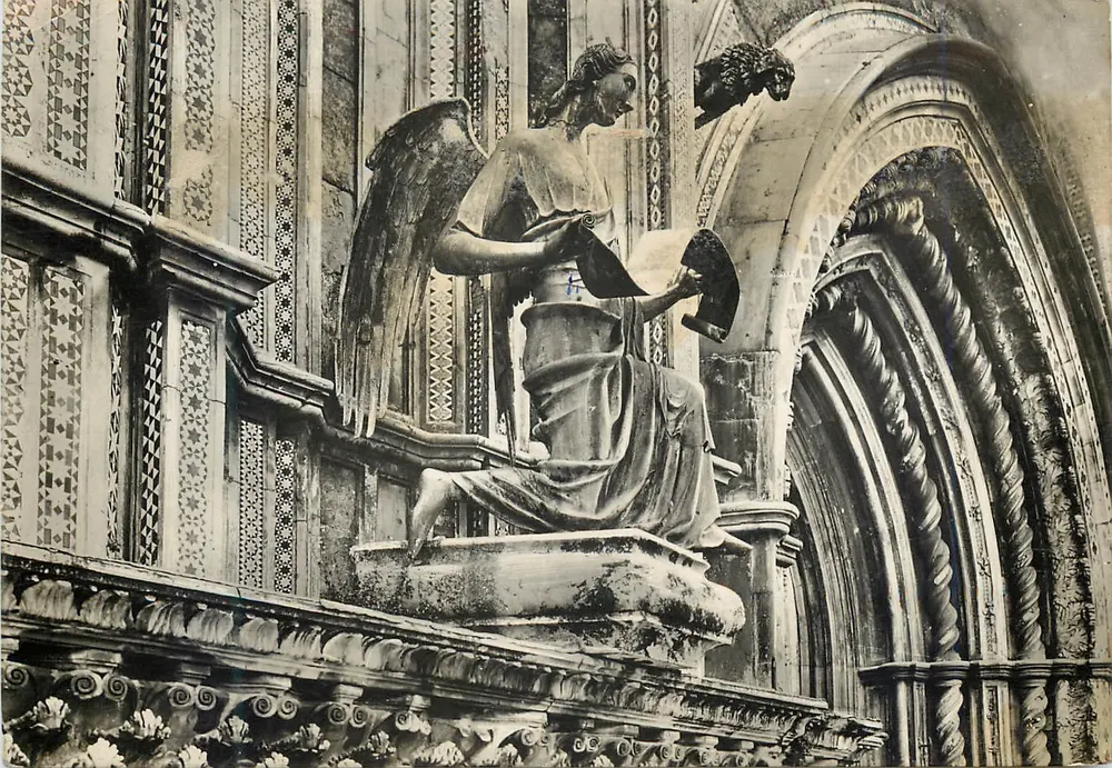 Orvieto - Facciata del Duomo — Emblema di S. Matteo — M. Moretti Editore - Recto