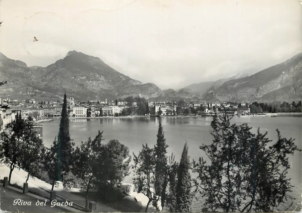 Riva del Garda — vista do lago e das montanhas — Ediz. Bresciam, Riva del Garda - Frente