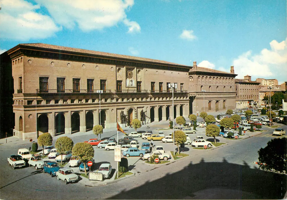 Platz der Kathedralen — Rathaus und Handelshaus — Editions ARRIIBAS, Zaragoza - Vorderseite