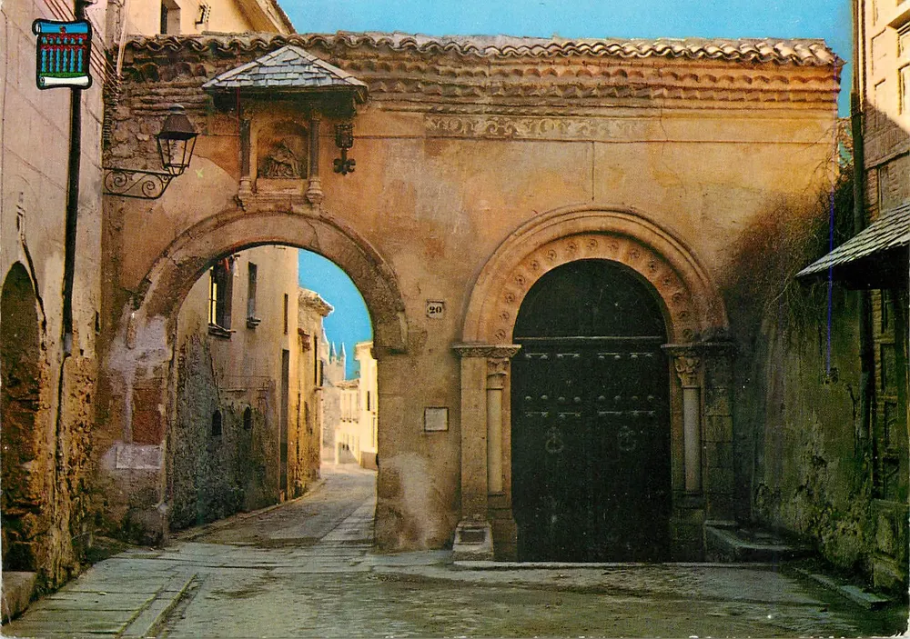 Porta da Claustre — Segóvia — editor Pergamino, n° 20 - Frente