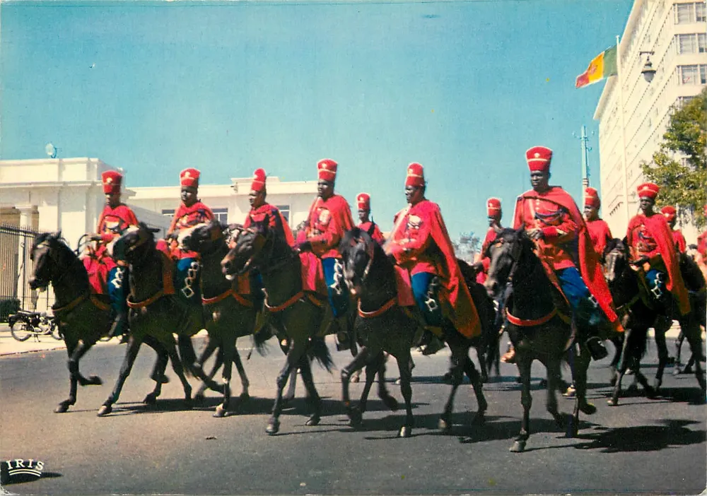 La Garde Rouge — Sénégal — uitgever IRIS - Voorkant