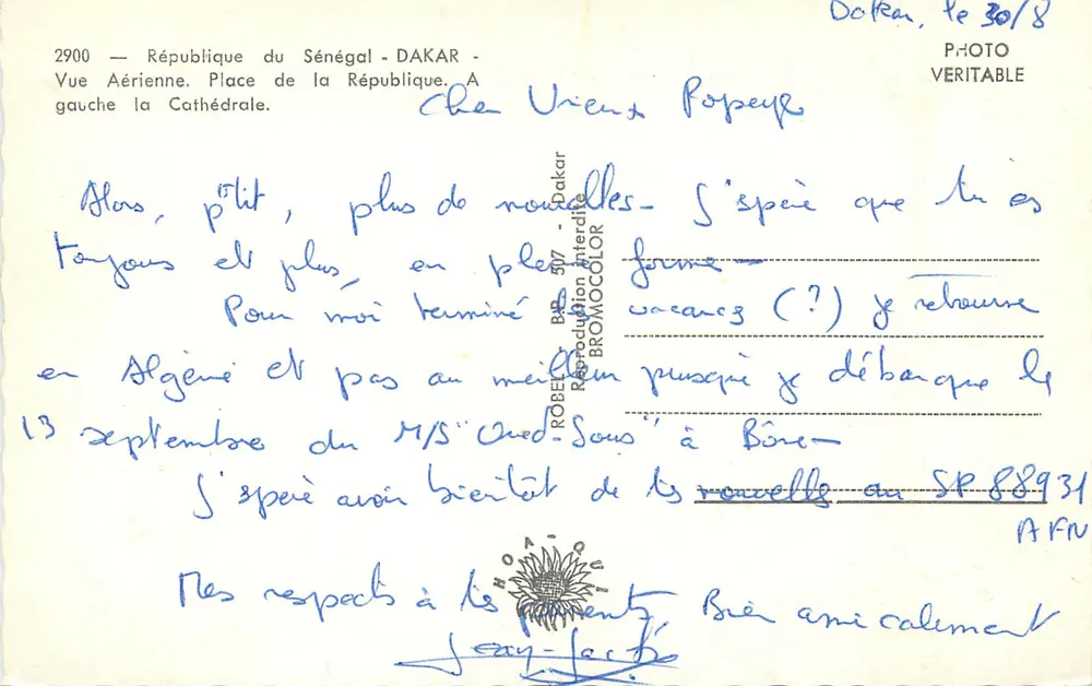 Dakar — Vista aérea. Praça da República. Catedral — Reprodução Interdifférence - Verso