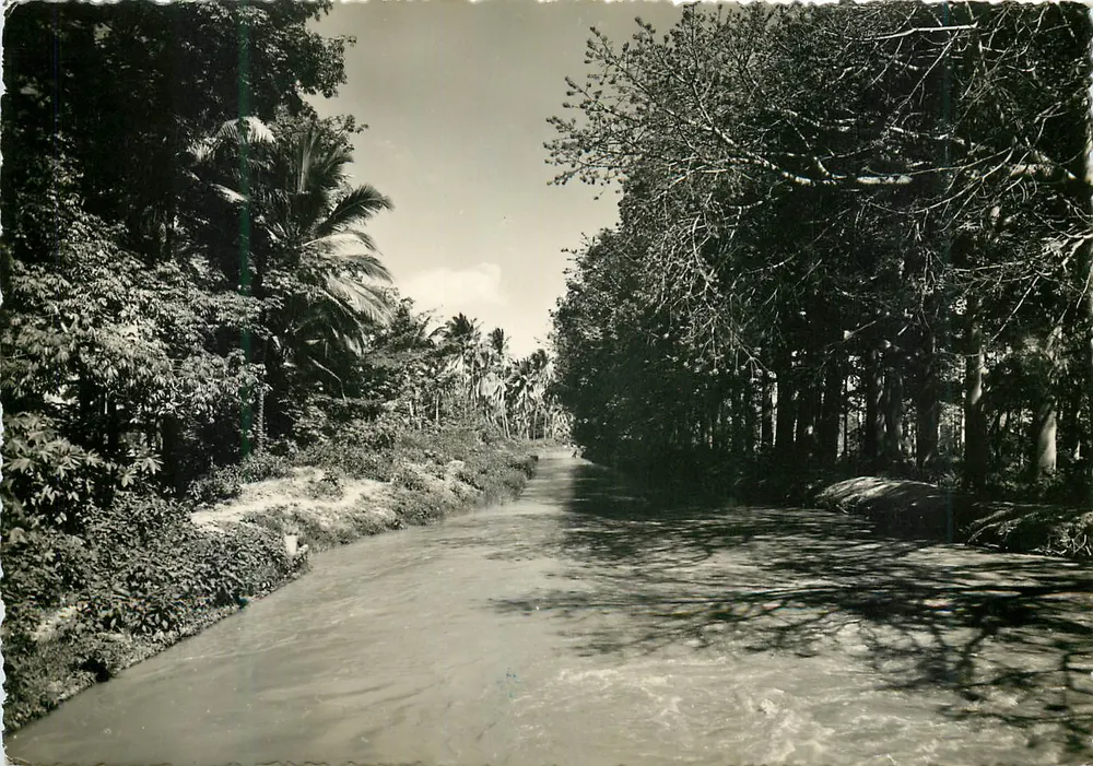 Canal principal — Agricultura na Somália — editor Vera Fotografia, Mogadiscio - Frente