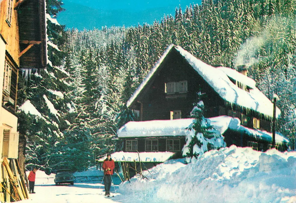 Dom w Planici (900 m) — Słowenia — wydawca T. D. Rateče - Awers