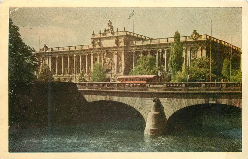Riksdagshuset och Norrbro — Le Parlement suédois et le pont Norrbro — Éditeur inconnu, n° 161 - Recto