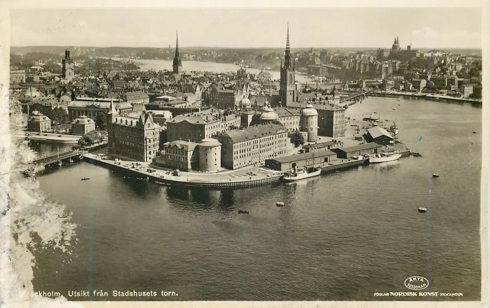 Stockholm — vue depuis le toit de l'hôtel de ville — éditeur FÖRLAG NORDISK KONST STOCKHOLM - Recto