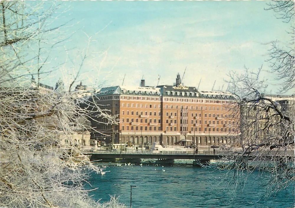 Grand Hotel a Stoccolma — vista invernale — stampato in Svezia - Recto
