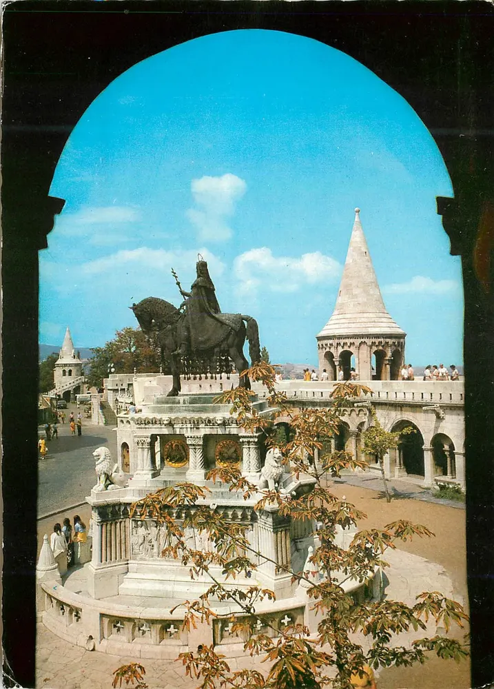 Budapest — Bastion des Pêcheurs et statue de Saint-Étienne — MTI Hamor Szabolcs - Vorderseite