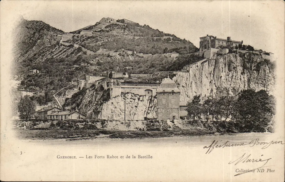 Grenoble — Os Fortes Rabot e da Bastilha — Collections ND Phot - Frente