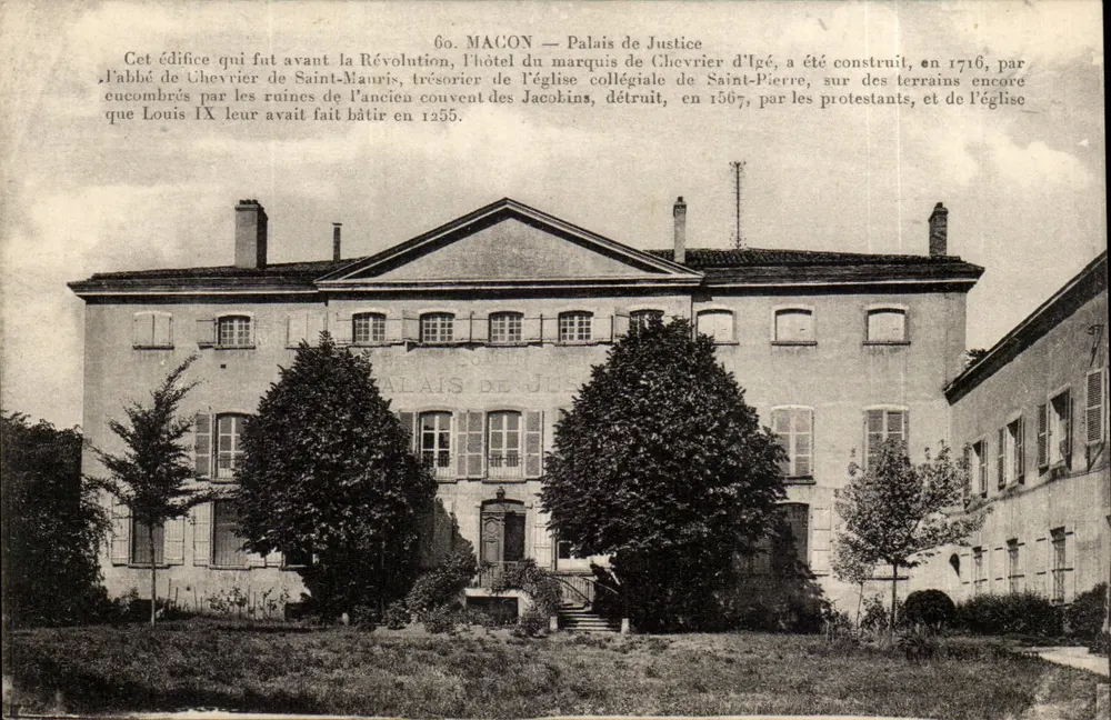Macon — Palácio da Justiça — Hotel do marquês de Chevrier d'Igé - Frente