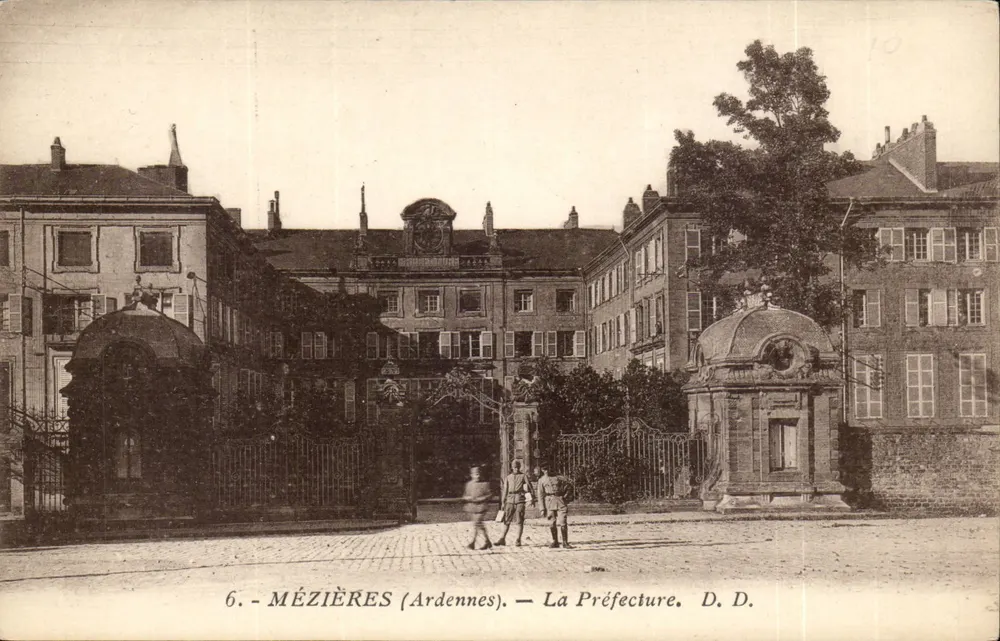 Mézières (Ardennes) — A Prefeitura — D. D. - Frente