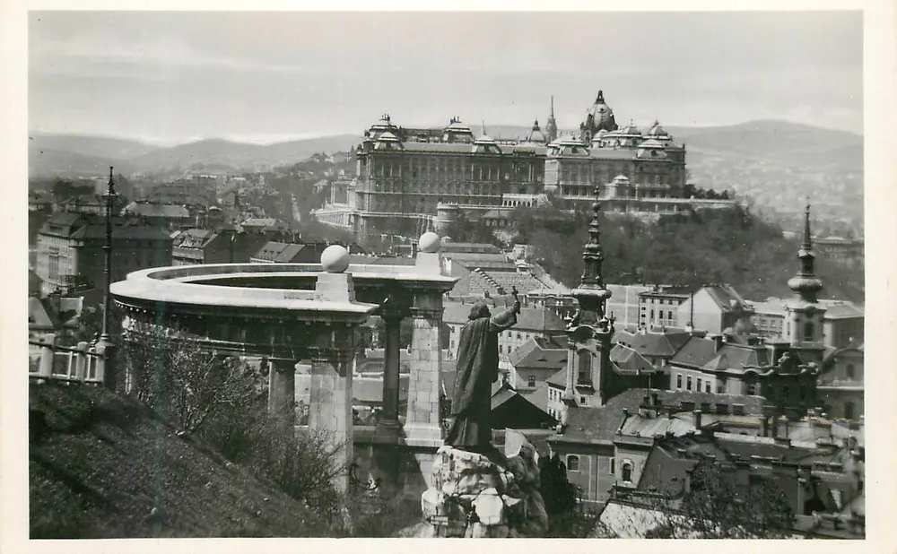 Budapeszt — Pomnik Gellerta z pałacem królewskim — O.S.J. Magyar Film Képkiadó - Awers