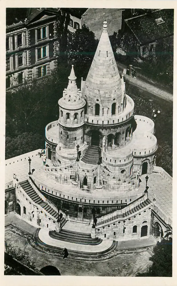 Budapest — Halászbástya (Bastion dos Pescadores) — Valódi fénykép. Magyar gyártmány. 190 - Frente